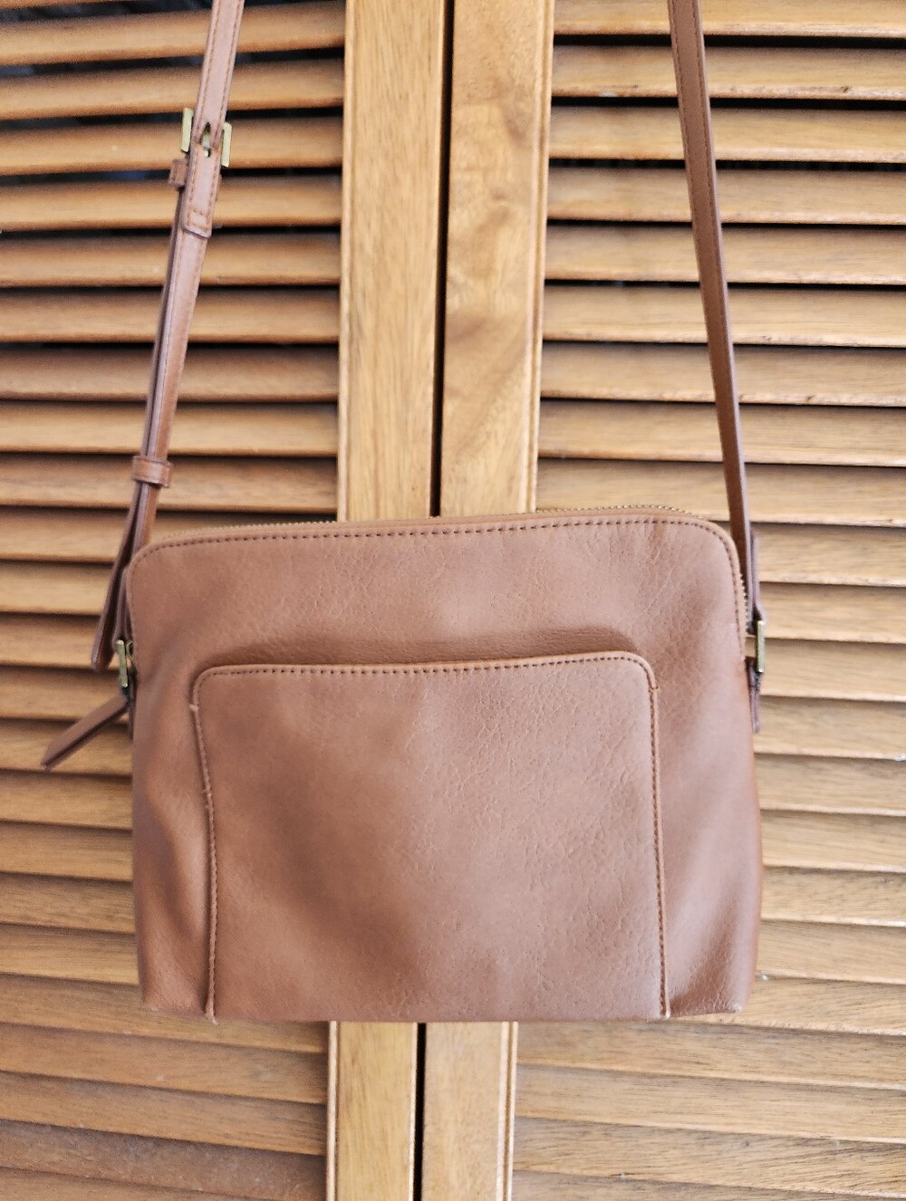 Universal Thread Tan Crossbody Bag